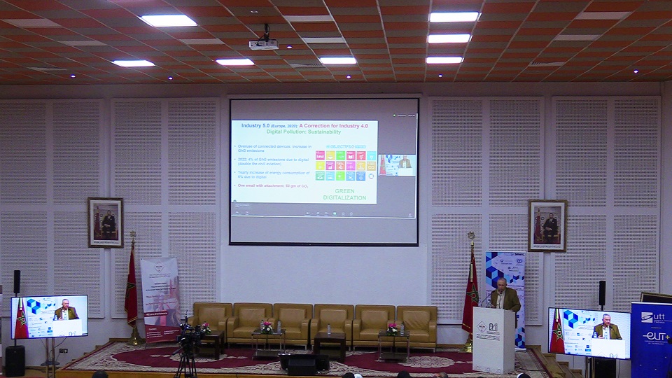 Compte Compte rendu de la Conférence sur l'E-Santé à Rabat : Innovations et Perspectivesde la Conférence sur l'E-Santé à Rabat : Innovations et Perspectives