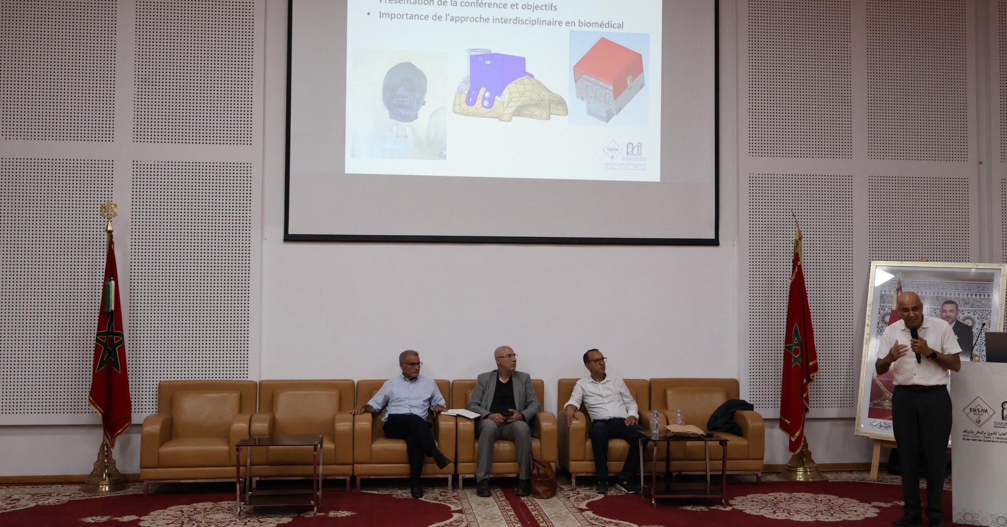 Le vendredi 10 octobre 2025, l’ENSAM Rabat a eu le plaisir d’accueillir le Pr. Saïd MABCHOUR pour une conférence plénière intitulée : « Approches intégrées en bioscience, biomécanique et tribologies appliquées aux systèmes vivants et médico-techniques. »  Une présentation riche en échanges, explorant les liens entre sciences du vivant, conception avancée et innovation médico-technique.